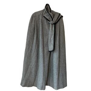 Vintage Alorna Premiere cape wool 1980s grey tipped black pockets herringbone